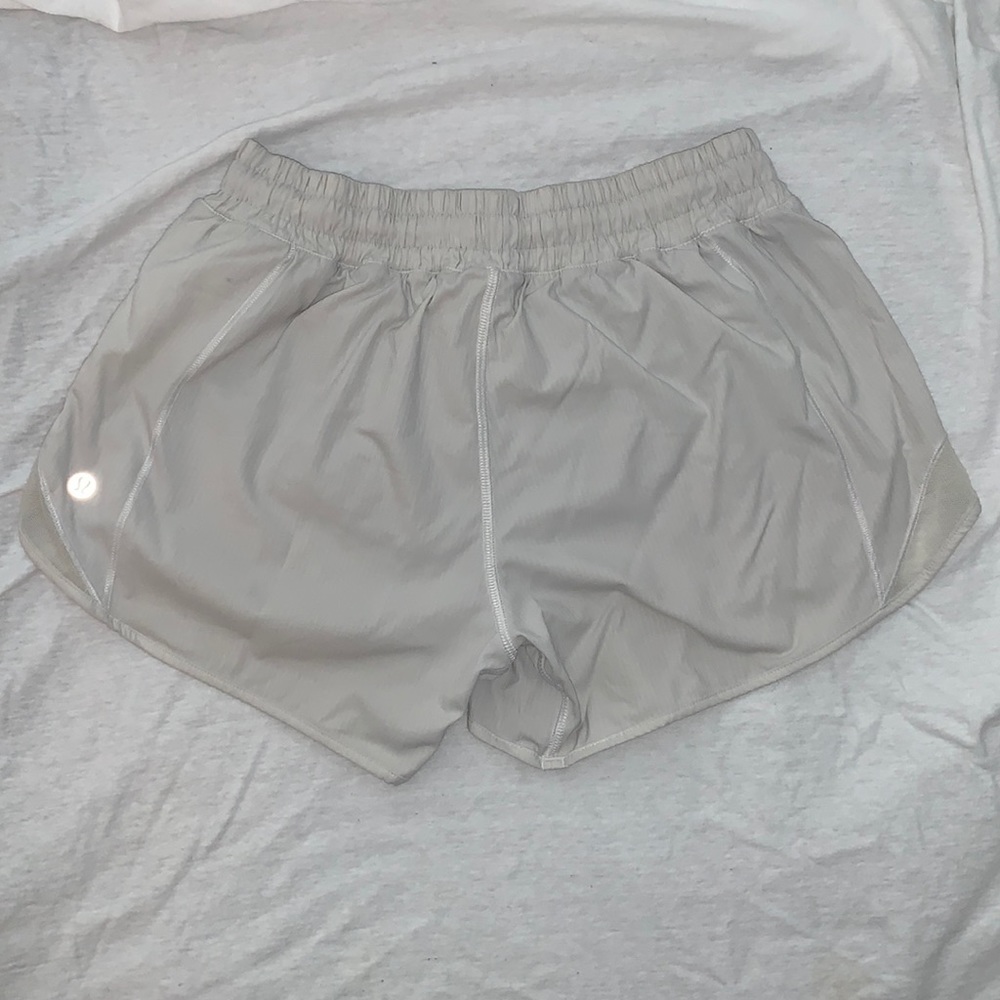 Lululemon Hotty Hot Shorts 4”